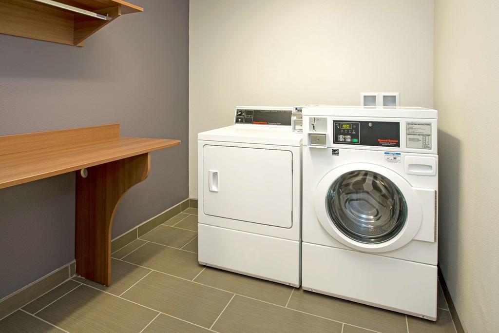 Quality Inn & Suites Caldwell I-77 Экстерьер фото