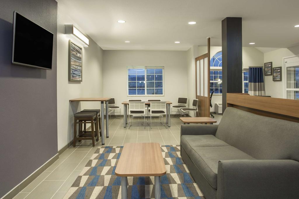 Quality Inn & Suites Caldwell I-77 Экстерьер фото